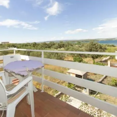Lägenhet Seaview With Balcony And Free Parking - Ae1115